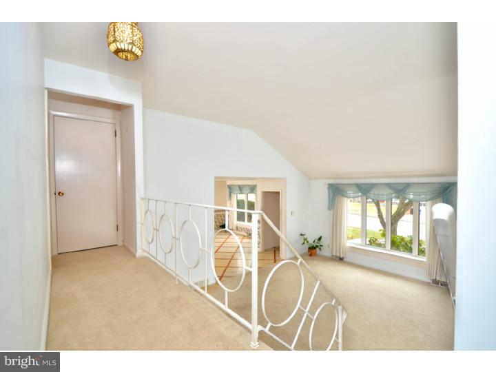 2245 Cambridge Road Broomall, PA 19008 - Photo 10 of 23 Gallery Image 10