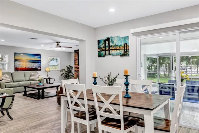 a view of a livingroom and dining room