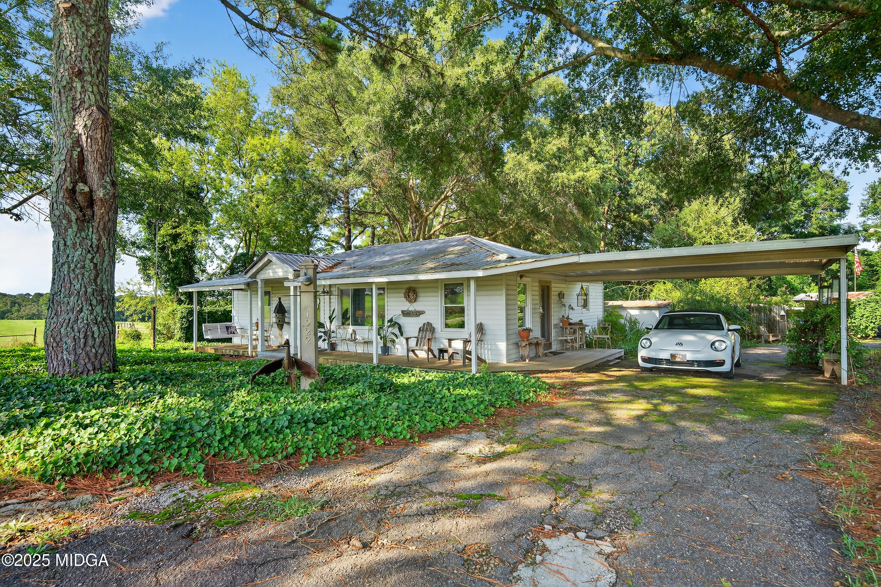 1922 Juliette Road Forsyth, GA 31029 - Photo 3 of 60 1922 Juliette Rd-00853