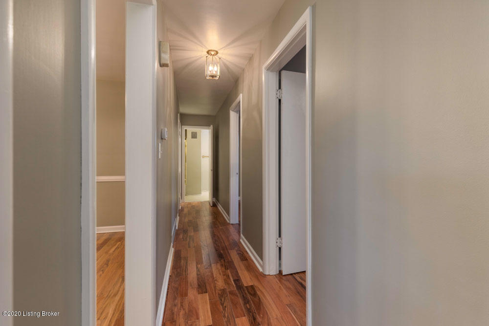 10707 Deering Road Louisville, KY 40272 - Photo 15 of 49 Deering015