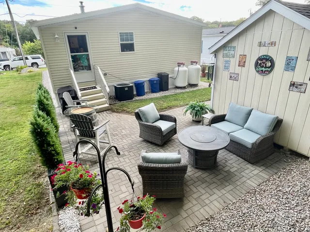 $229,995 | 130 Stephen Drive, Stonington, CT 06378