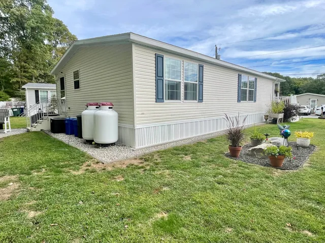 $229,995 | 130 Stephen Drive, Stonington, CT 06378