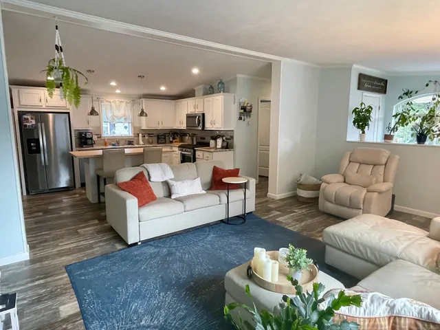 $229,995 | 130 Stephen Drive, Stonington, CT 06378