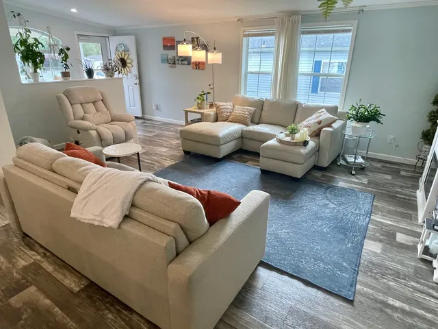 $229,995 | 130 Stephen Drive, Stonington, CT 06378