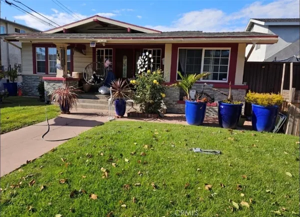 $1,100,000 | 2421 East 6th Street, Long Beach, CA 90814