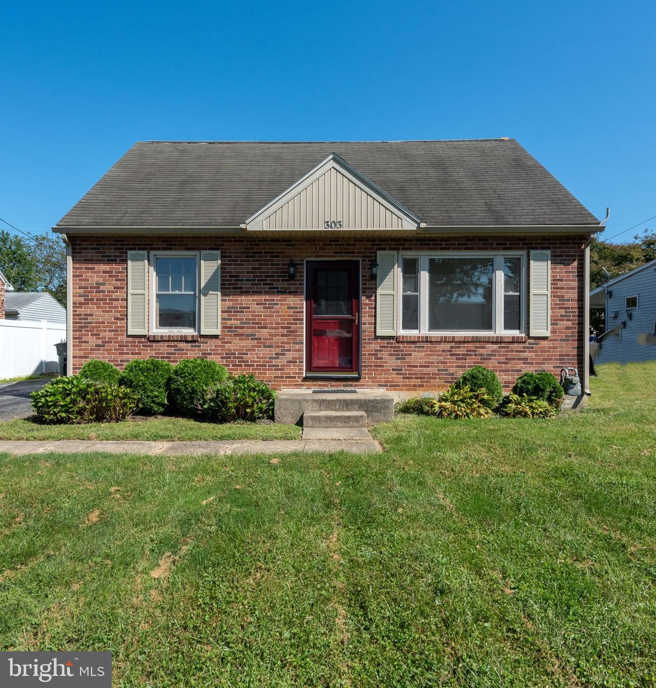 303 Greystone Road York, PA 17402 - Photo 1 of 31 303 Greystone. Beautiful Home in East York !