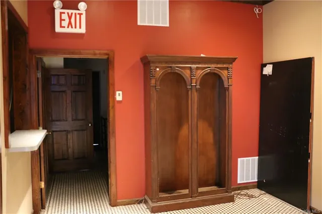 $1,200,000 | 269-267 City Island Avenue | City Island