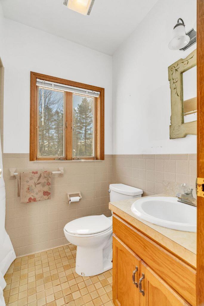 3665 Black River Road Croswell, MI 48422 - Photo 22 of 41 2nd full bath
