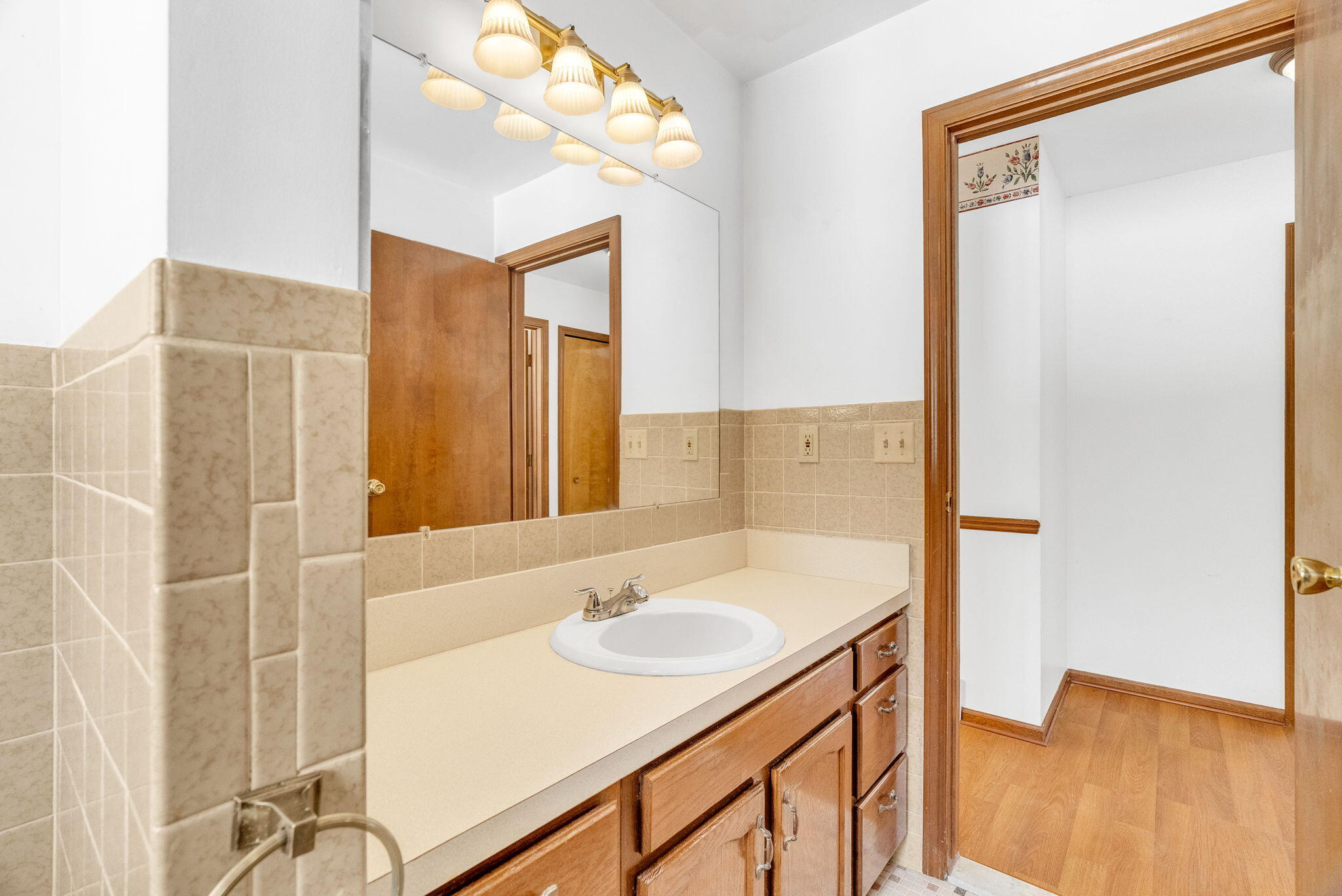 3665 Black River Road Croswell, MI 48422 - Photo 33 of 41 Primary Bathroom2