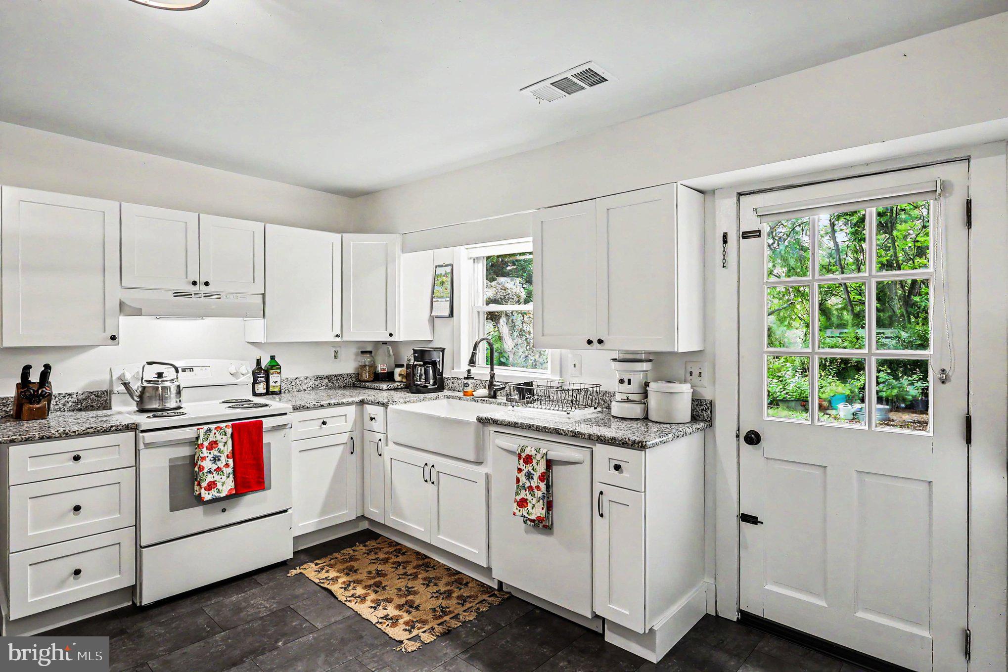3085 Indian Run Road Amissville, VA 20106 - Photo 13 of 132