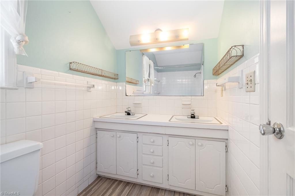 1210 Jefferson Road Greensboro, NC 27410 - Photo 20 of 37