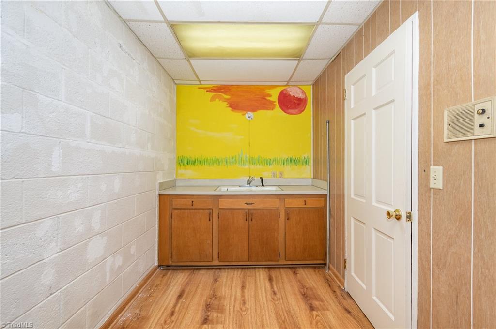 1210 Jefferson Road Greensboro, NC 27410 - Photo 28 of 37