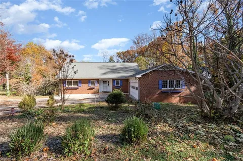 $445,000 | 1210 Jefferson Road, Greensboro, NC 27410