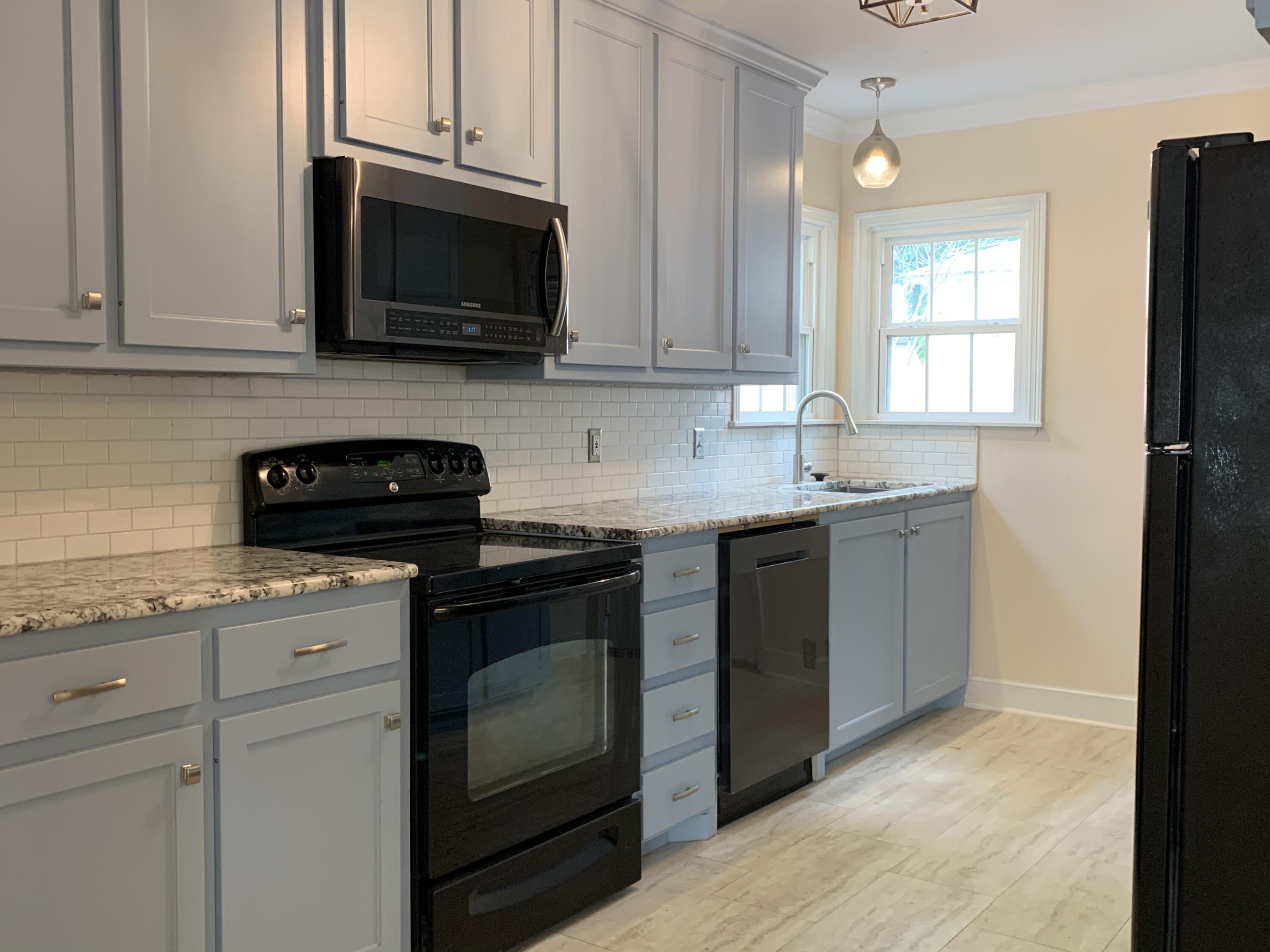 2703 30th Street Lubbock, TX 79410 - Photo 5 of 13 5