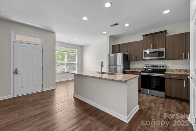 $339,000 | 206 Overstone Court, Fort Mill, SC 29715