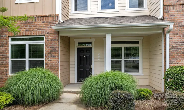 $339,000 | 206 Overstone Court, Fort Mill, SC 29715