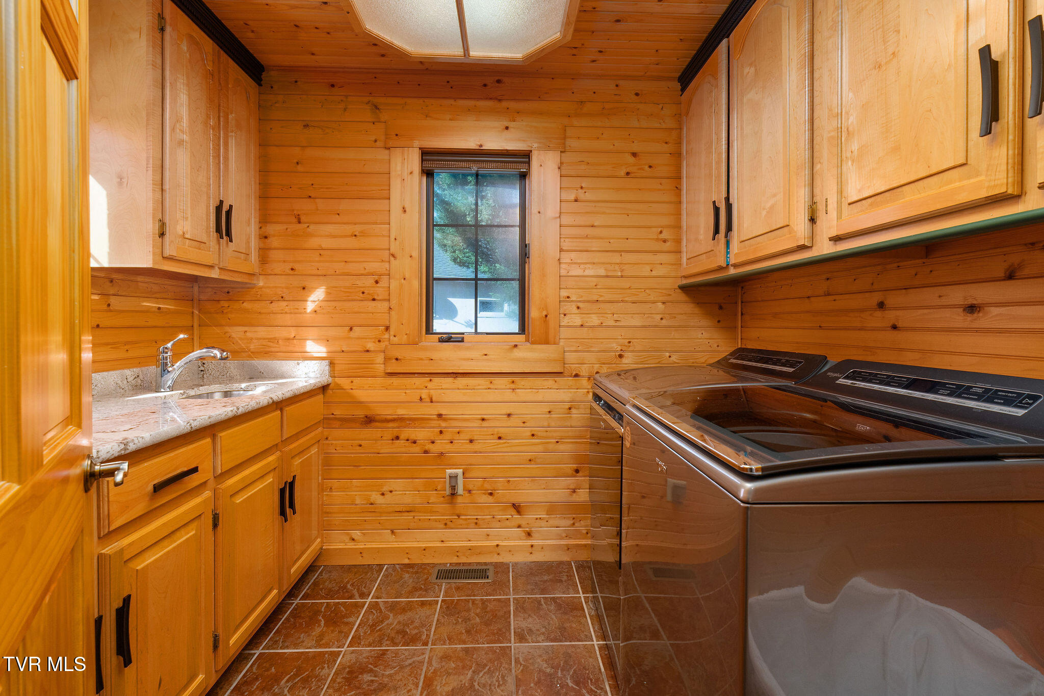 285 Cable Hollow Road Butler, TN 37640 - Photo 34 of 129 DSC07128