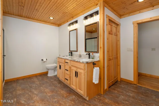 $2,500,000 | 285 Cable Hollow Road, Butler, TN 37640