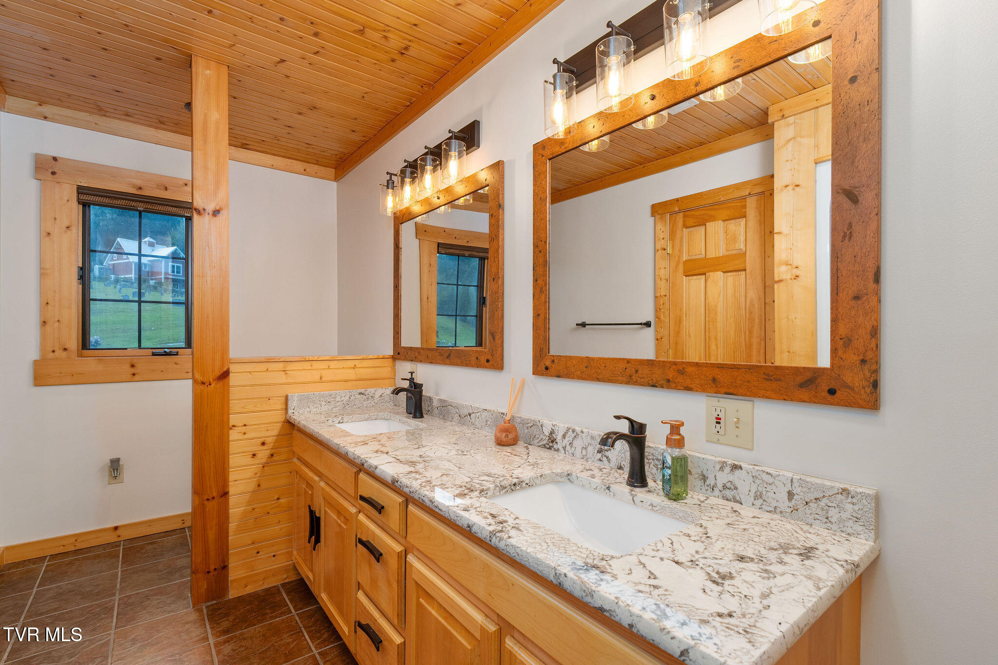 285 Cable Hollow Road Butler, TN 37640 - Photo 55 of 129 DSC07241