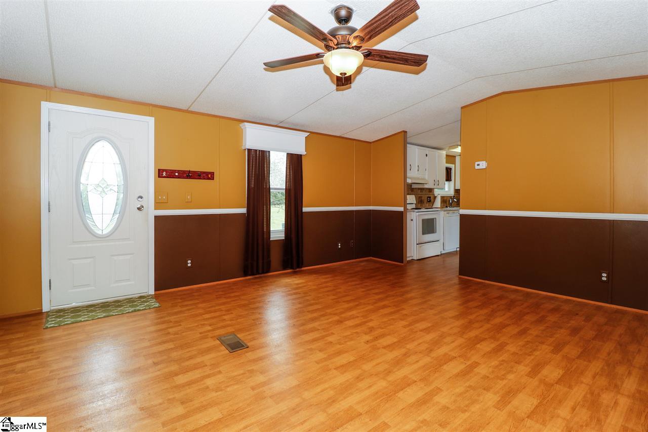 1159 Chapman Road Fountain Inn, SC 29644 - Photo 3 of 19
