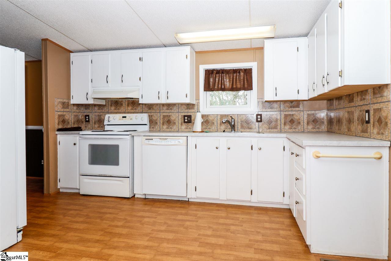 1159 Chapman Road Fountain Inn, SC 29644 - Photo 5 of 19