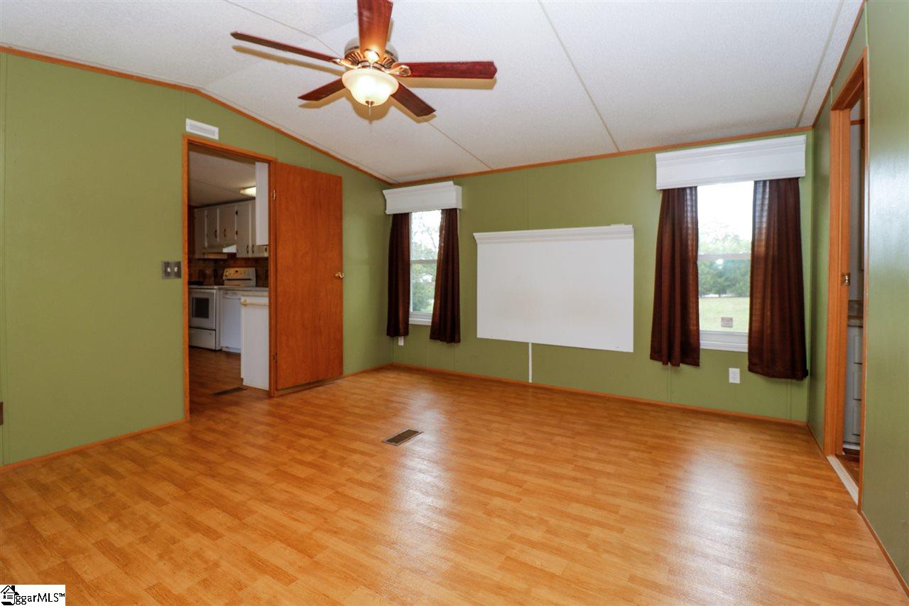 1159 Chapman Road Fountain Inn, SC 29644 - Photo 9 of 19