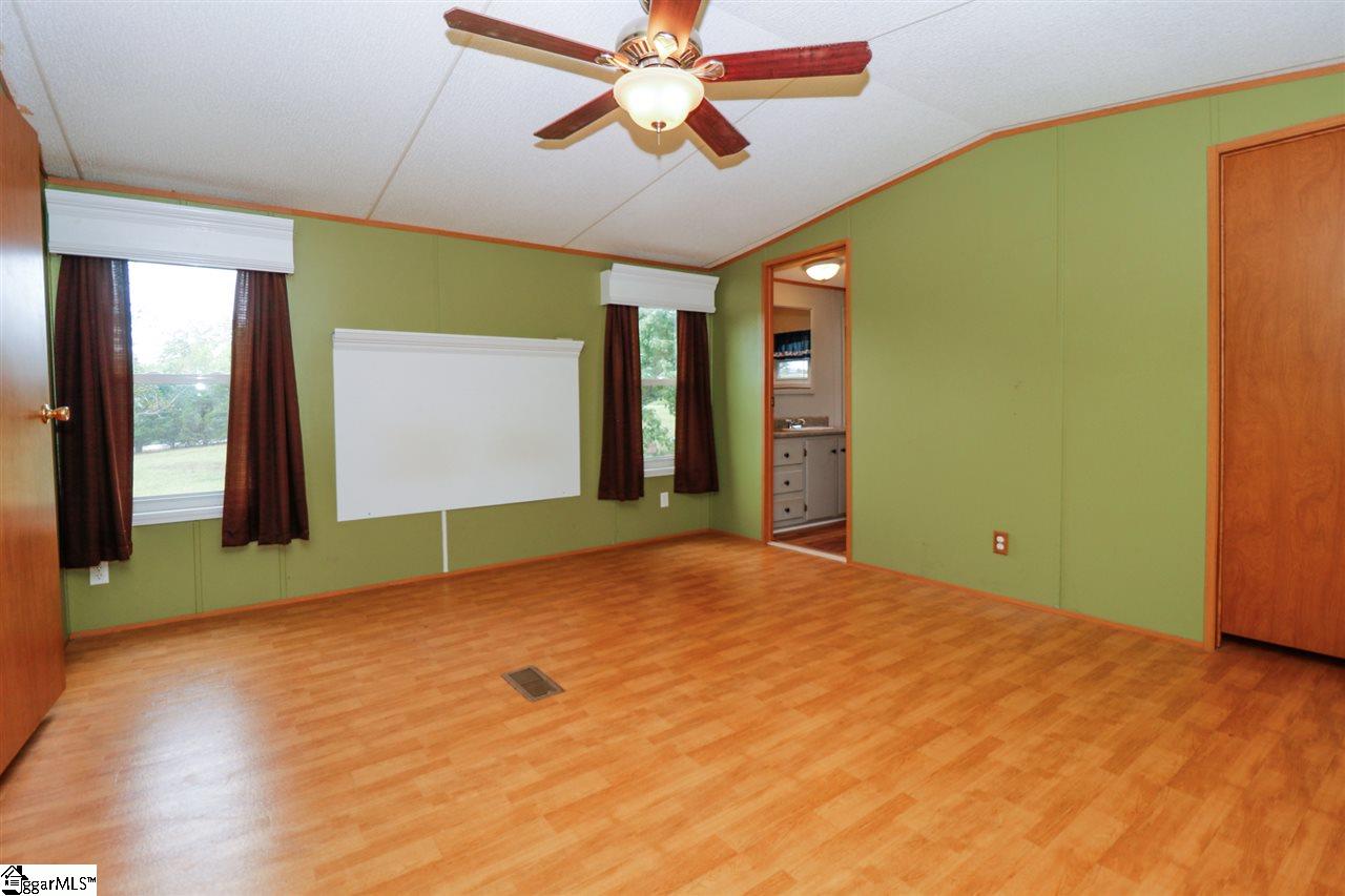 1159 Chapman Road Fountain Inn, SC 29644 - Photo 10 of 19