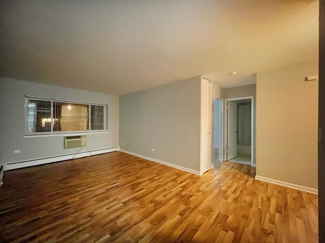 $1,660 | 736 West Buena Avenue, Unit 208, Chicago, IL 60613