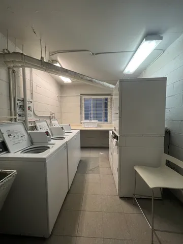 $1,660 | 736 West Buena Avenue, Unit 208, Chicago, IL 60613