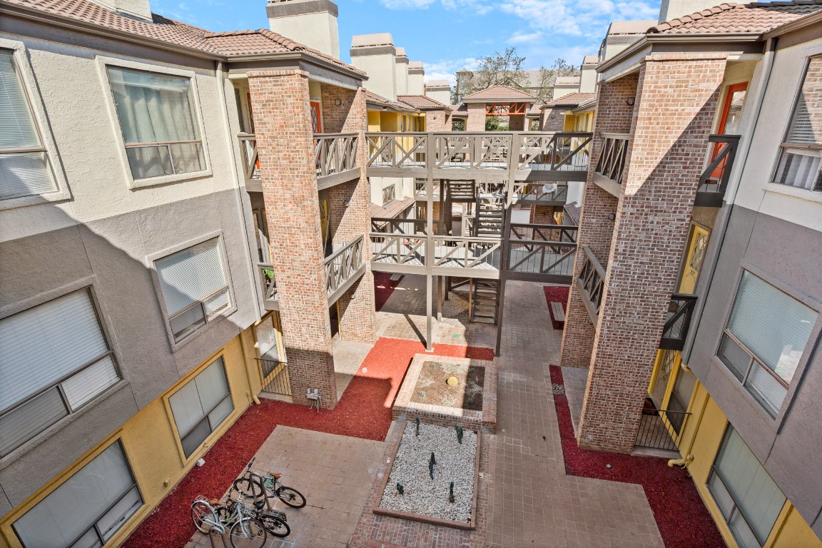 806 West 24th Street, Unit 236 Austin, TX 78705 - Photo 15 of 15 a view of buildings