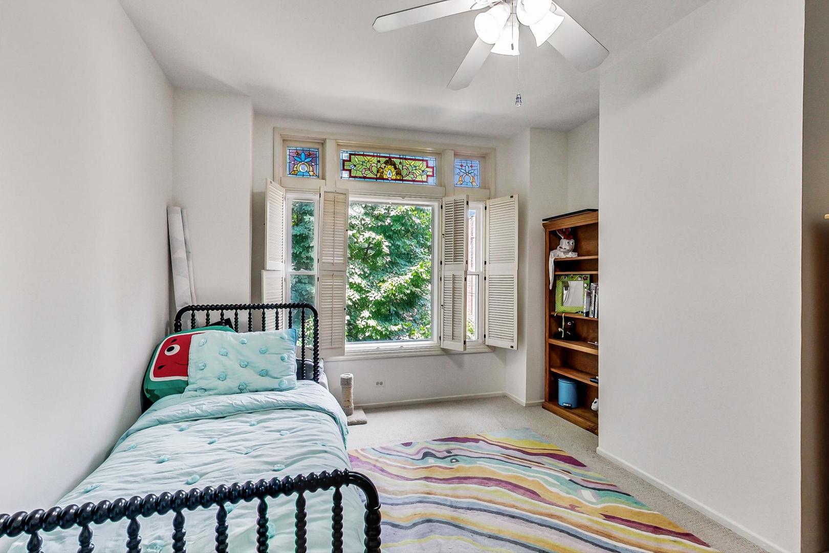 919 West Wolfram Street Chicago, IL 60657 - Photo 11 of 33