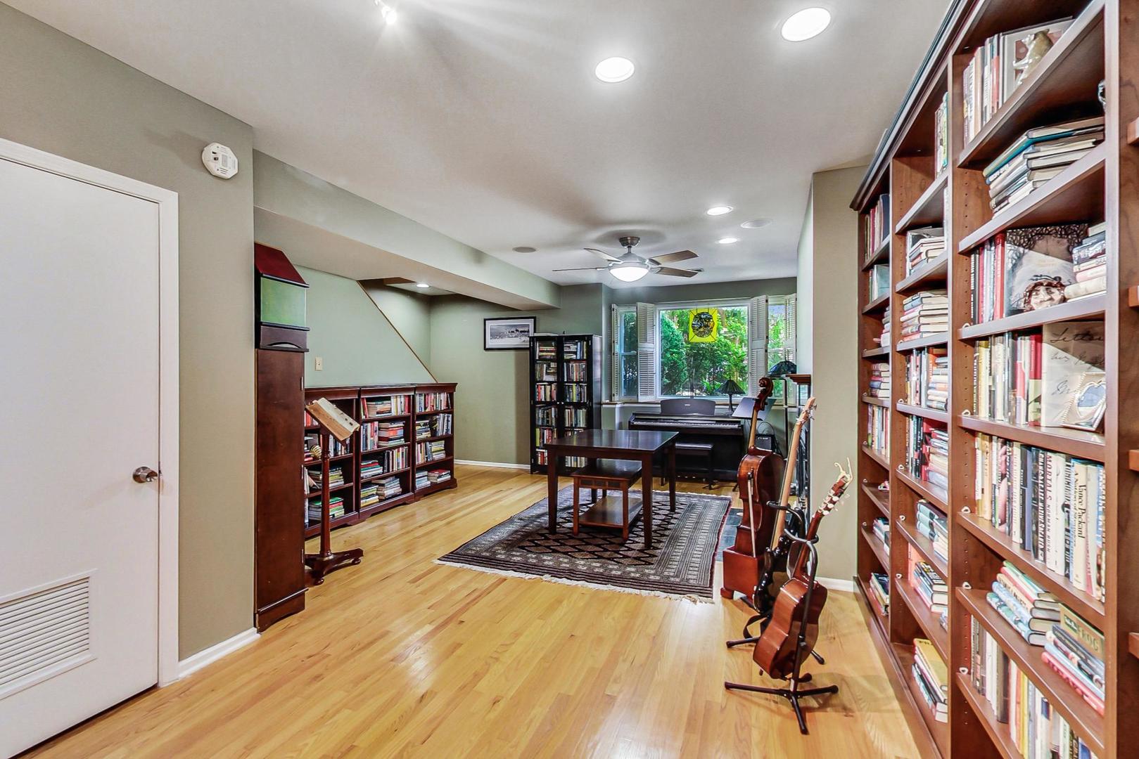 919 West Wolfram Street Chicago, IL 60657 - Photo 22 of 33