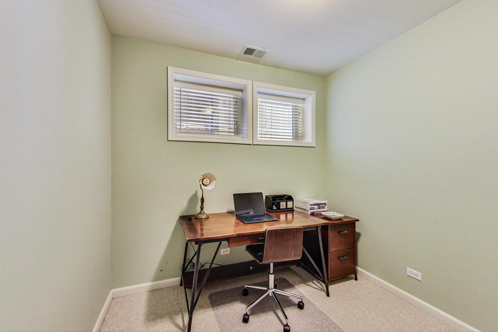 919 West Wolfram Street Chicago, IL 60657 - Photo 24 of 33