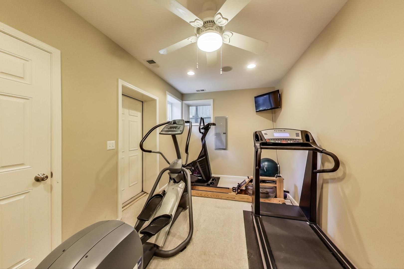 919 West Wolfram Street Chicago, IL 60657 - Photo 25 of 33