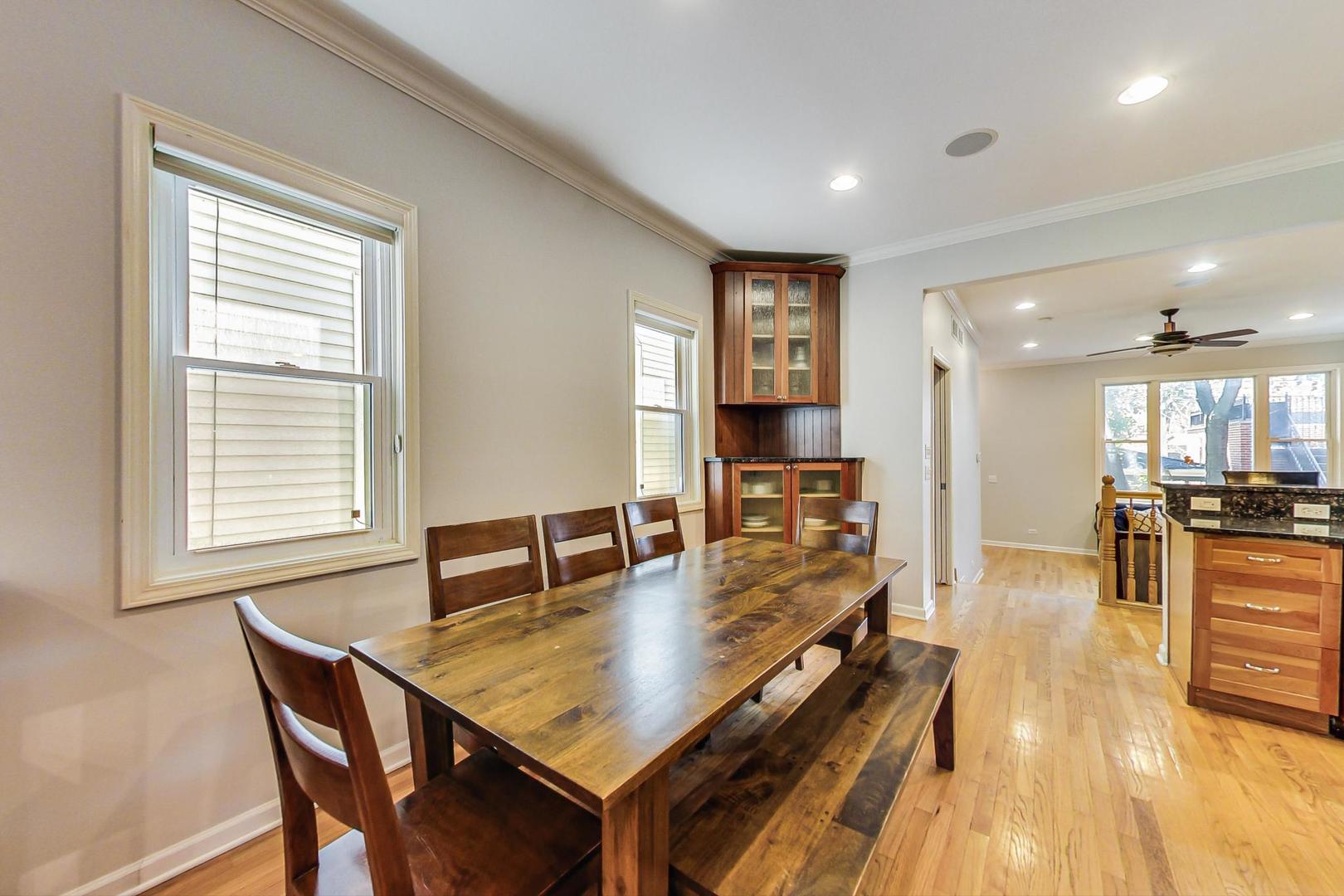 919 West Wolfram Street Chicago, IL 60657 - Photo 4 of 33