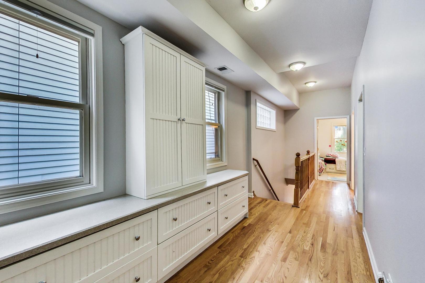 919 West Wolfram Street Chicago, IL 60657 - Photo 10 of 33