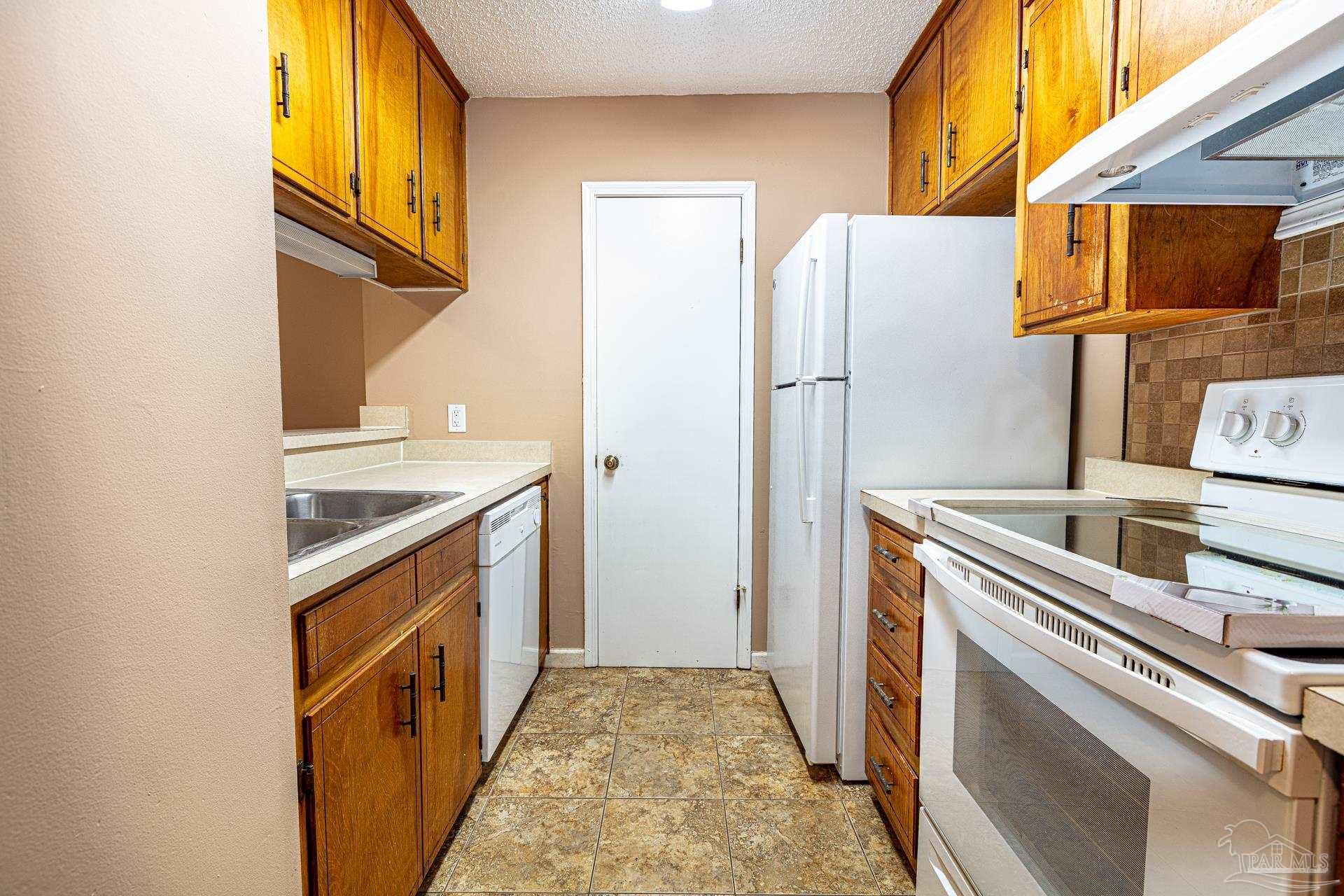 6242 Ridgegate Circle Pensacola, FL 32504 - Photo 12 of 28