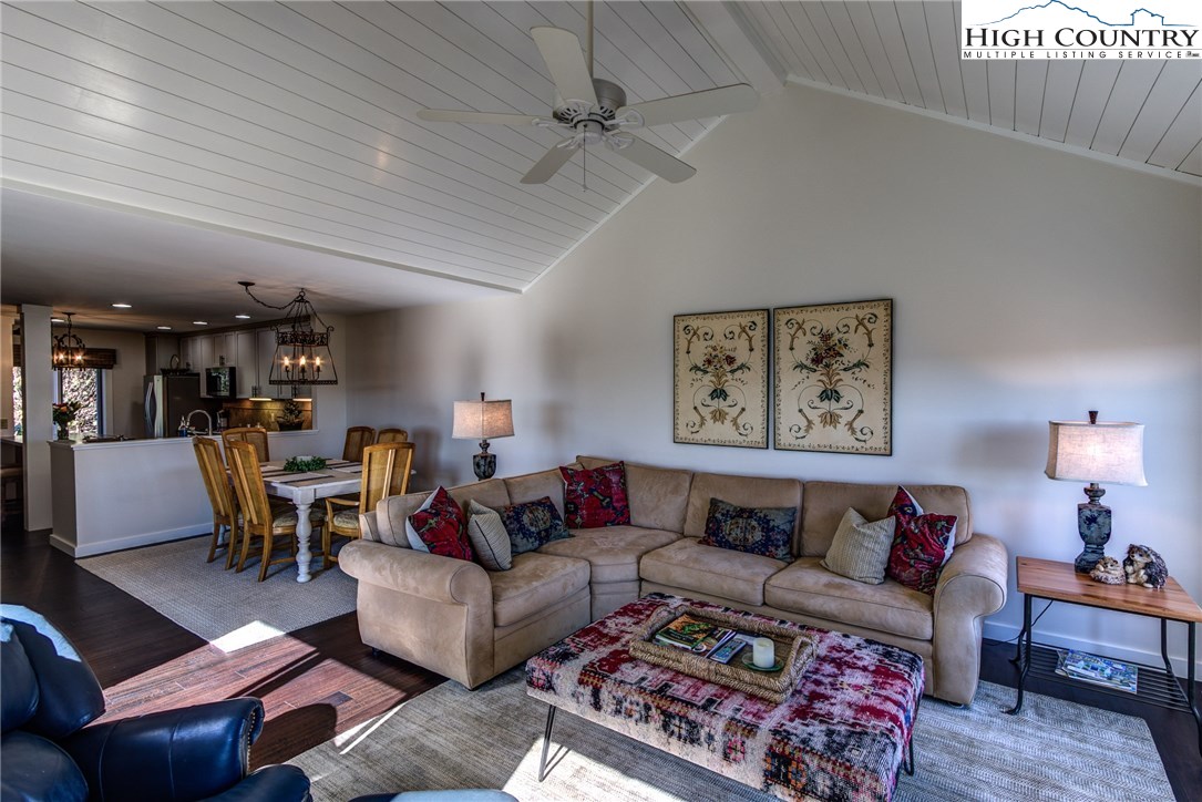 151 Knob Road, Unit 10 Blowing Rock, NC 28605 - Photo 12 of 35 Gallery Image 12