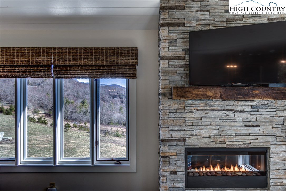 151 Knob Road, Unit 10 Blowing Rock, NC 28605 - Photo 13 of 35 Gallery Image 13