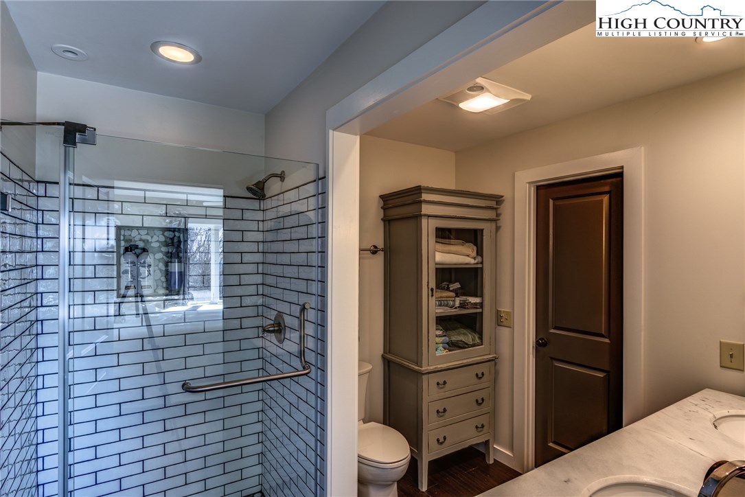 151 Knob Road, Unit 10 Blowing Rock, NC 28605 - Photo 20 of 35 Gallery Image 20