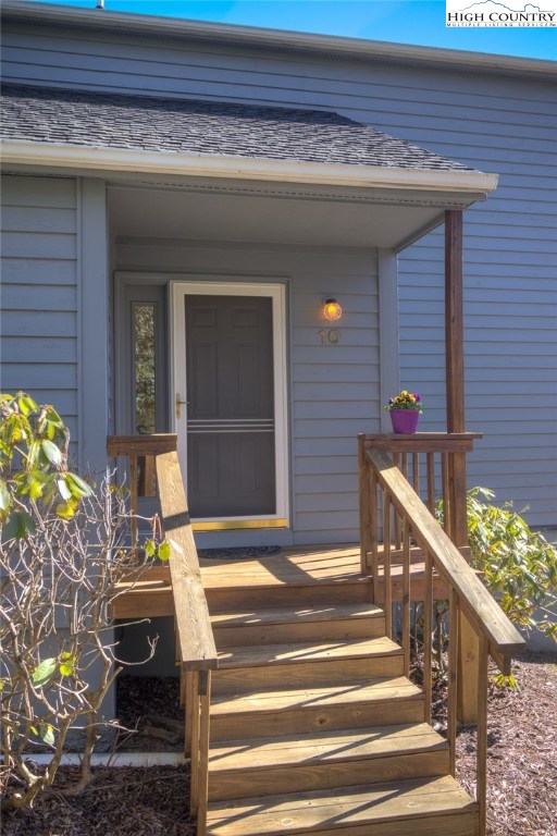 151 Knob Road, Unit 10 Blowing Rock, NC 28605 - Photo 2 of 35 Gallery Image 2