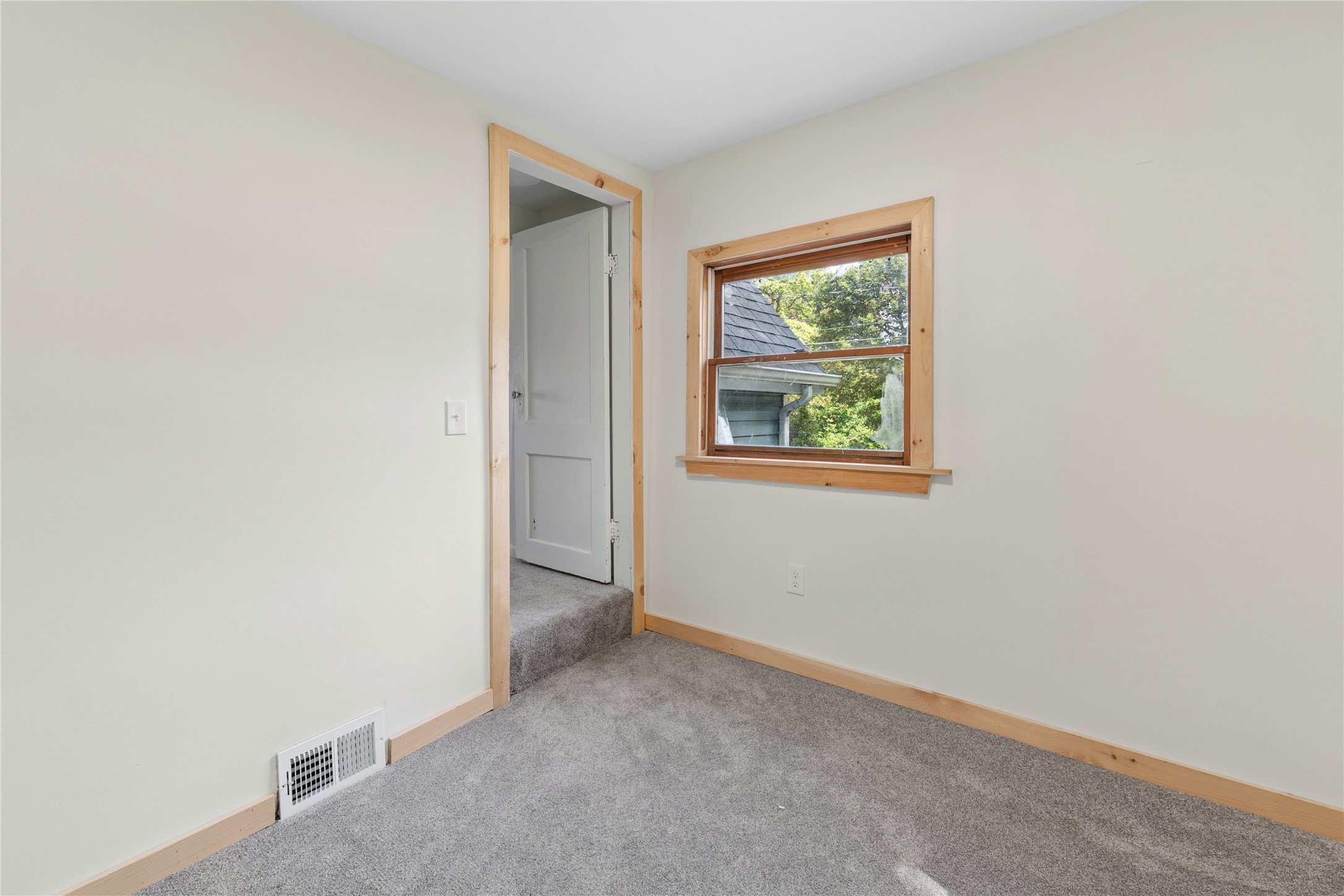 2914 Shannon Road Erie, PA 16510 - Photo 20 of 24 Gallery Image 20