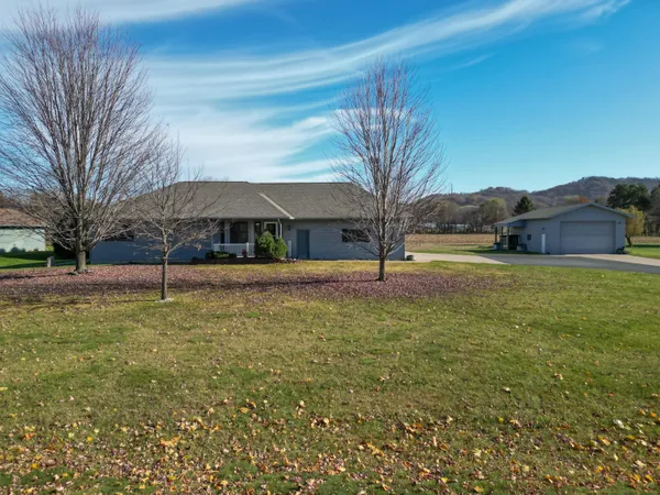 N8536 Hanson Drive, Holland, WI 54636