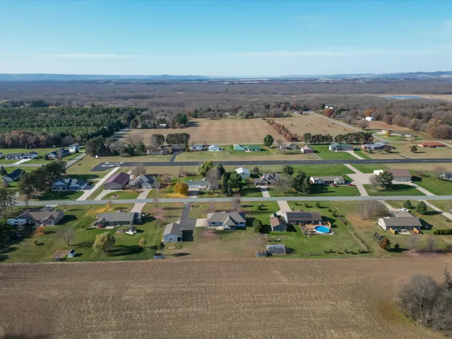 $554,900 | N8536 Hanson Drive, Holland, WI 54636