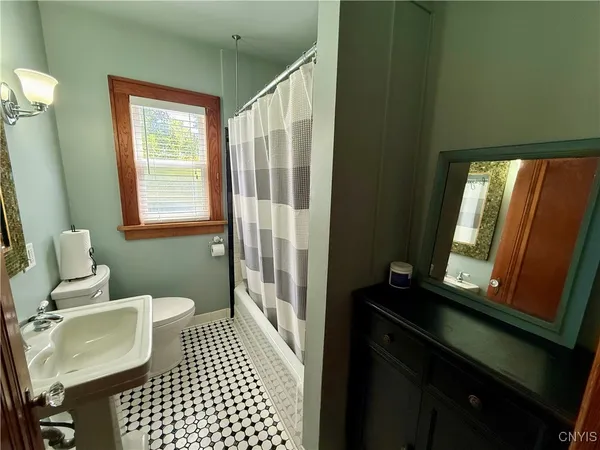 $2,100 | 12004 State Route, Chaumont, NY 13622