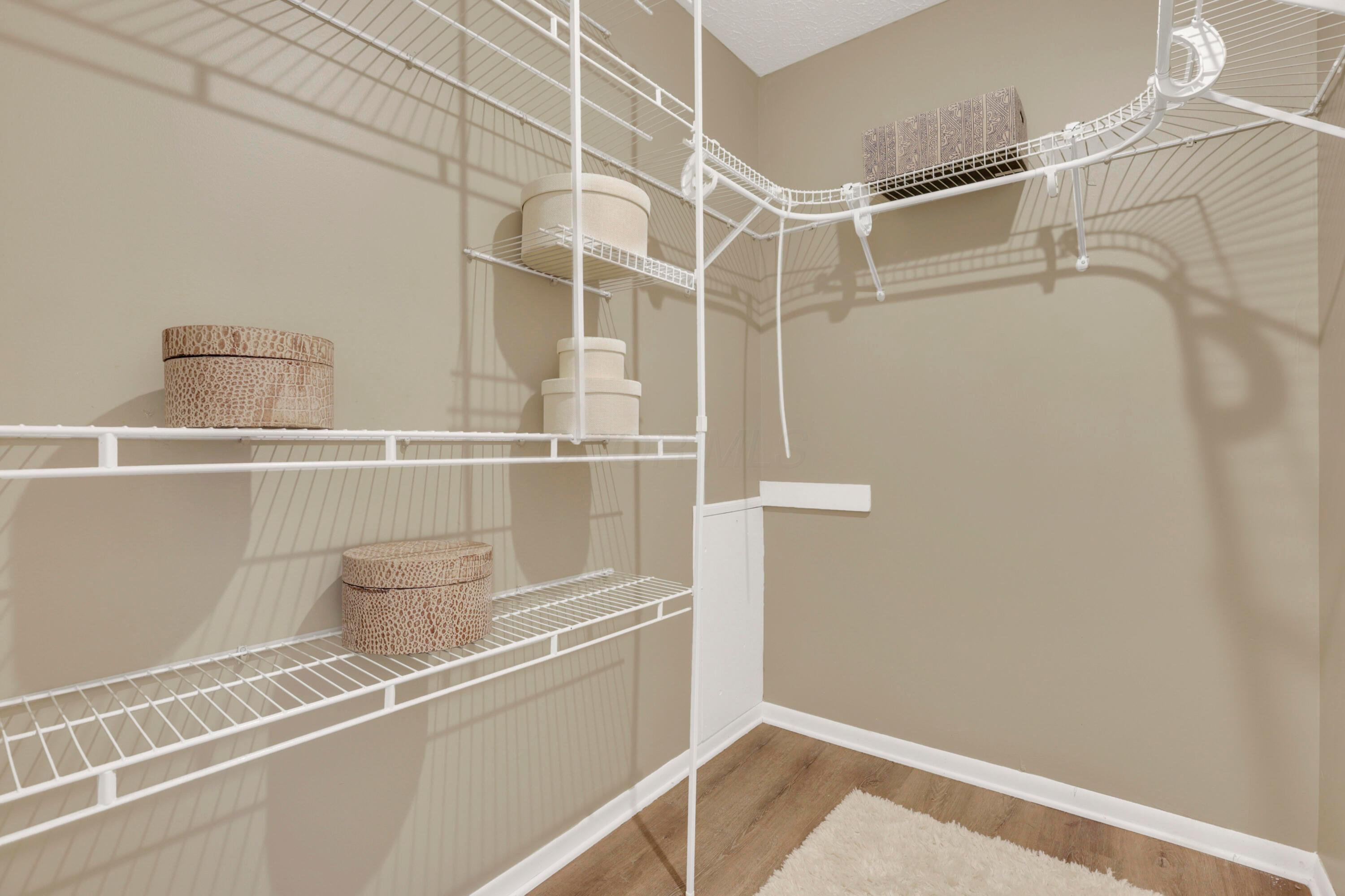 2269 Hedgerow Road, Unit 2269B Columbus, OH 43220 - Photo 14 of 23