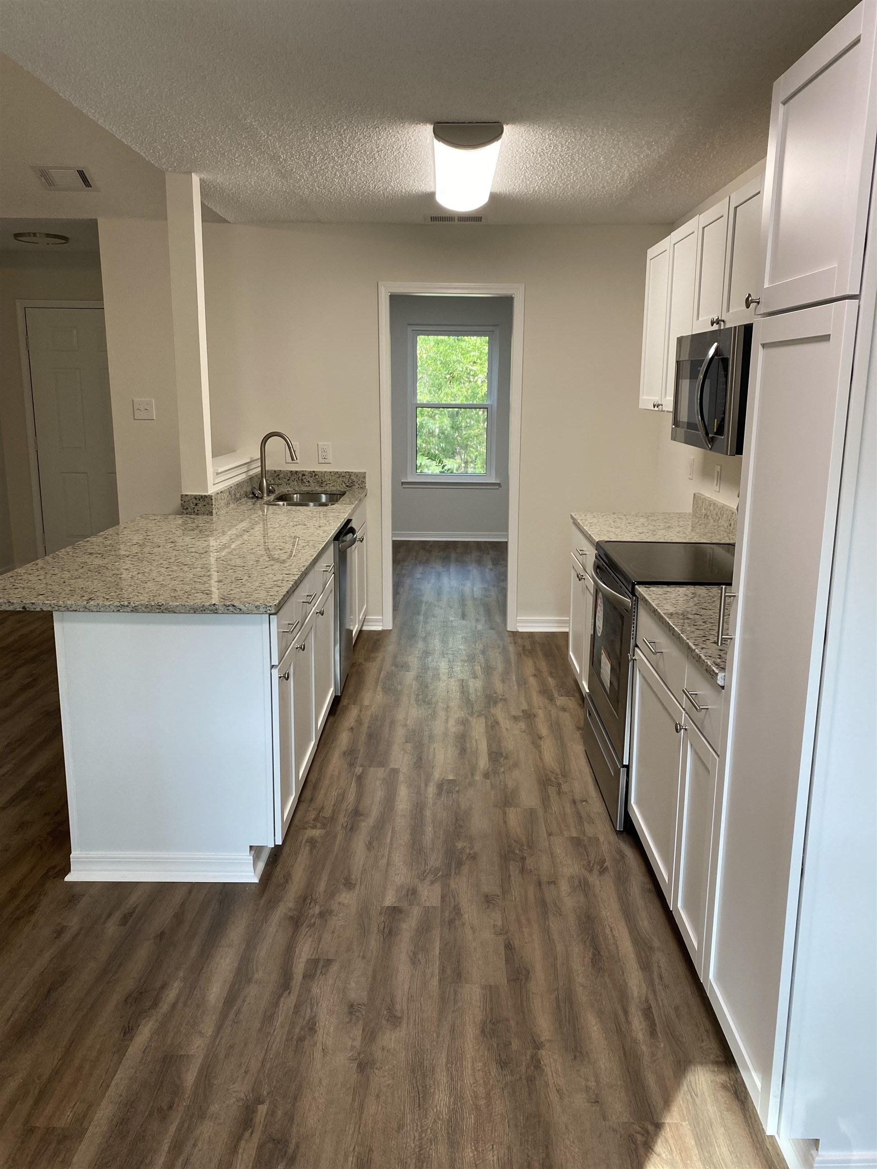 214 Ridgewood Drive Daphne, AL 36526 - Photo 10 of 23
