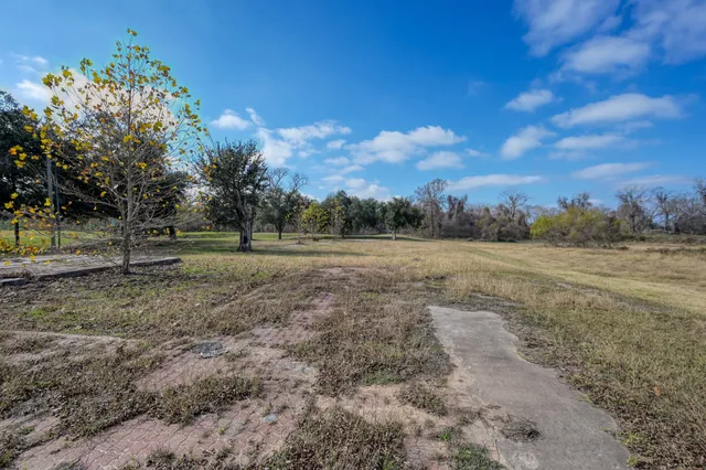 a view of outdoor space with city view