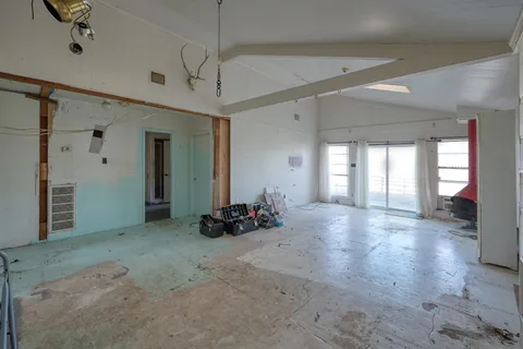 a view of livingroom with hardwood