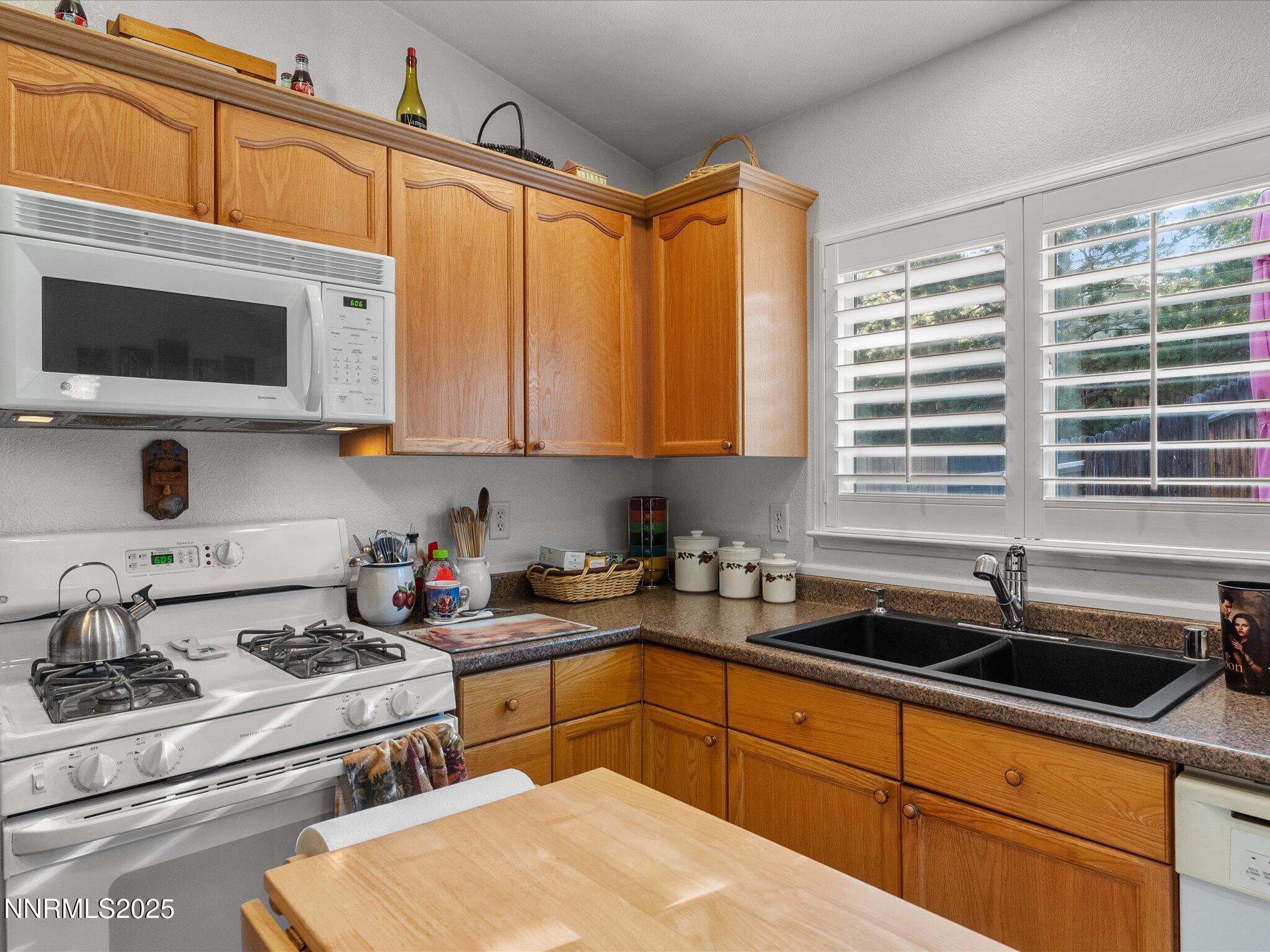 9493 Long River Drive Reno, NV 89506 - Photo 15 of 27 15-9493 Long River Dr-114